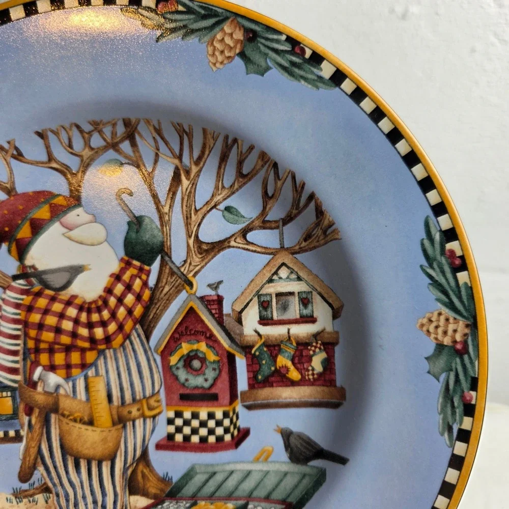 1998 Sakura Woodland Santa Debbie Mumm Stoneware Plate Blue Checkered Rim
